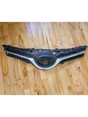 TOYOTA YARIS 2015-2017 Front Bumper Grille 53101-0D660 53111-0D810